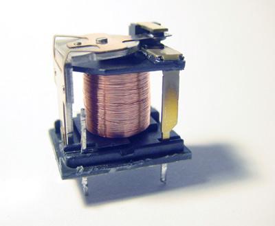 继电器的工作原理和作用介绍